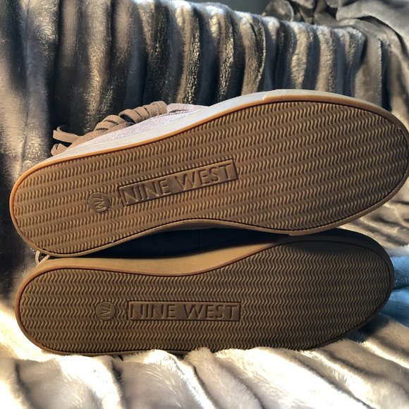 Nine West Moccasin Fringe Booty NWOB - Picture 4 of 4